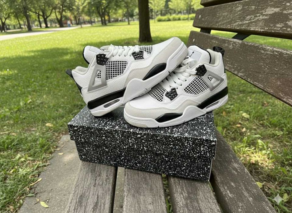 Adidasi Jordan 4 Retro Military Black - Produs Premium - Model Unisex