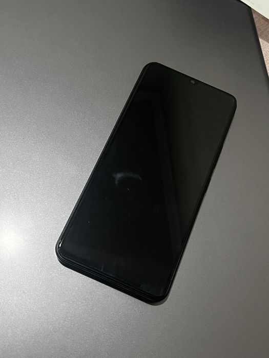 VIVO Y03 сотка.