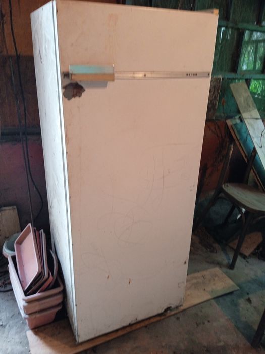 Продам холодильник бирюса 6