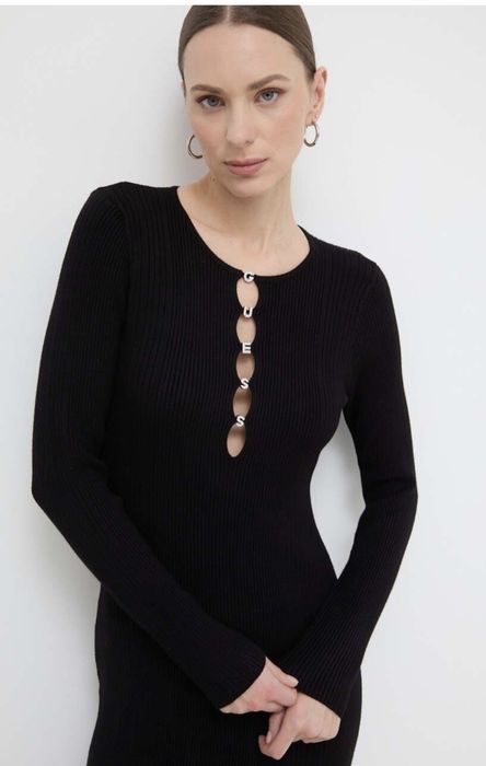 Много секси рокля Guess