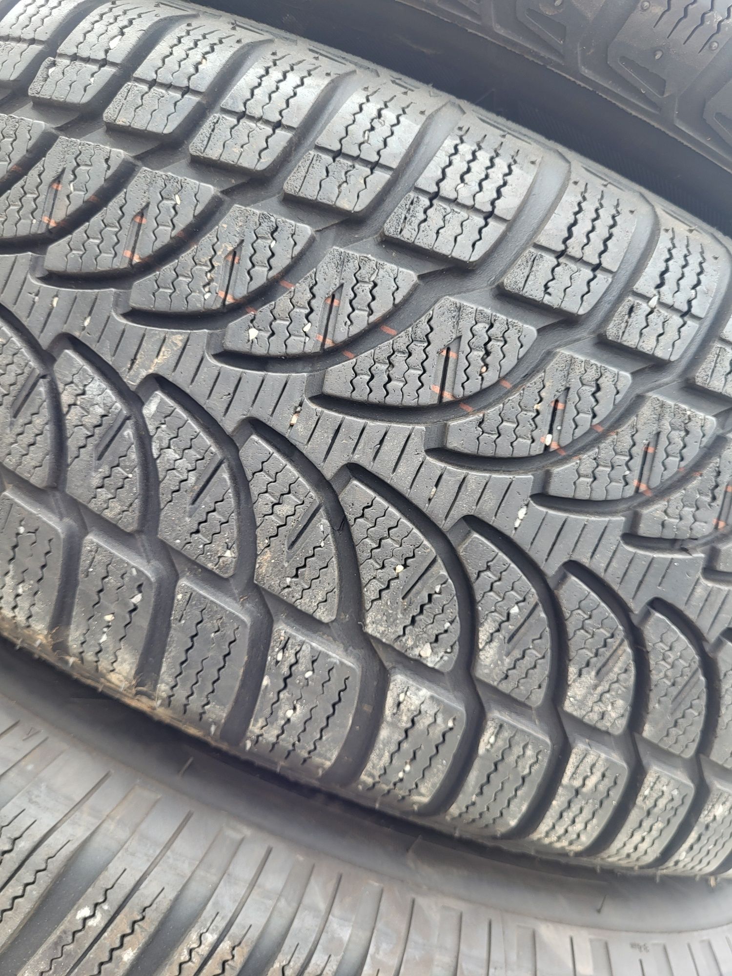 4 бр зимни 215/65/16 Bridgestone