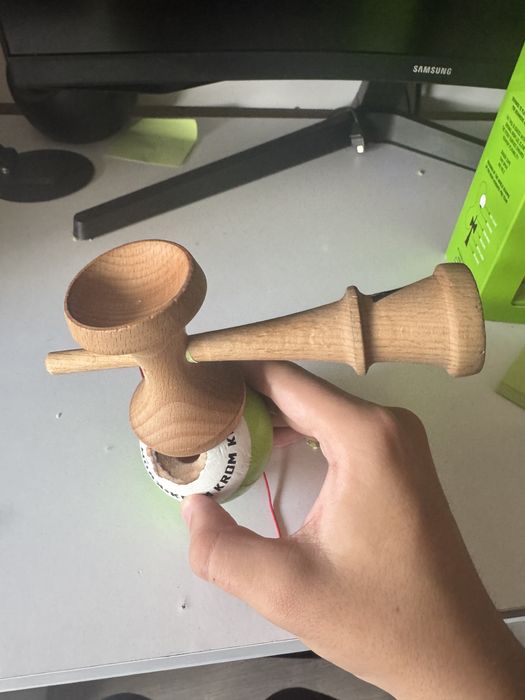 Kendama krom pop sticky