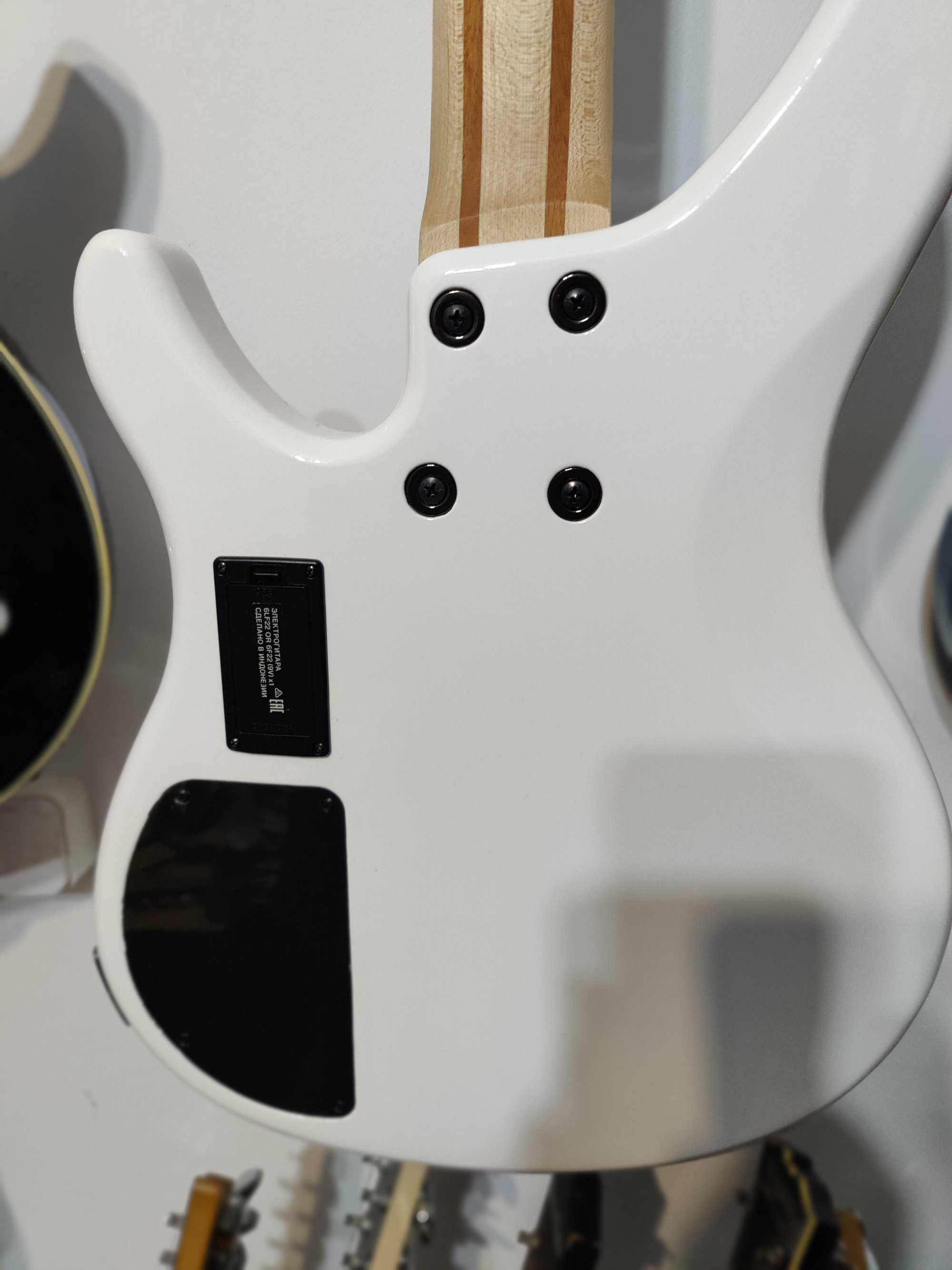 Chitara bass Yamaha TRBX 304 activ