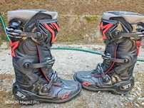 Vând cizme enduro,cross Alpinestars tech 10 mărimea 44,5 sau 10