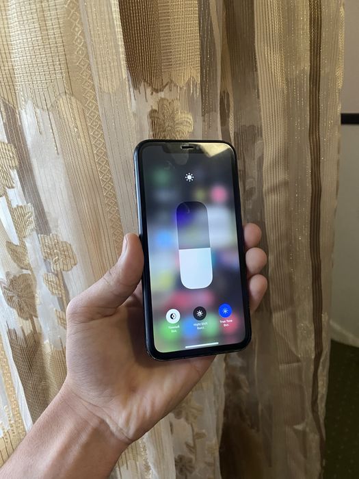 Iphone Xr 64 gb 81 yomkst