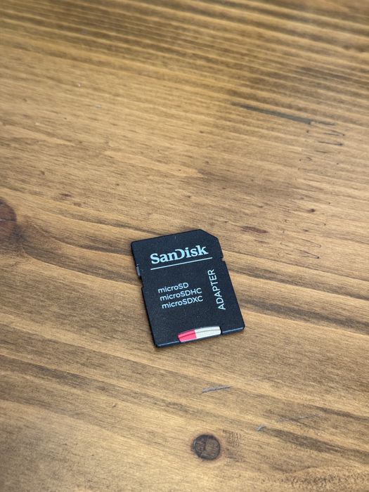 Canon R8 + 50mm 1.8 + пълен фотографски комплект + гаранция. Като нов