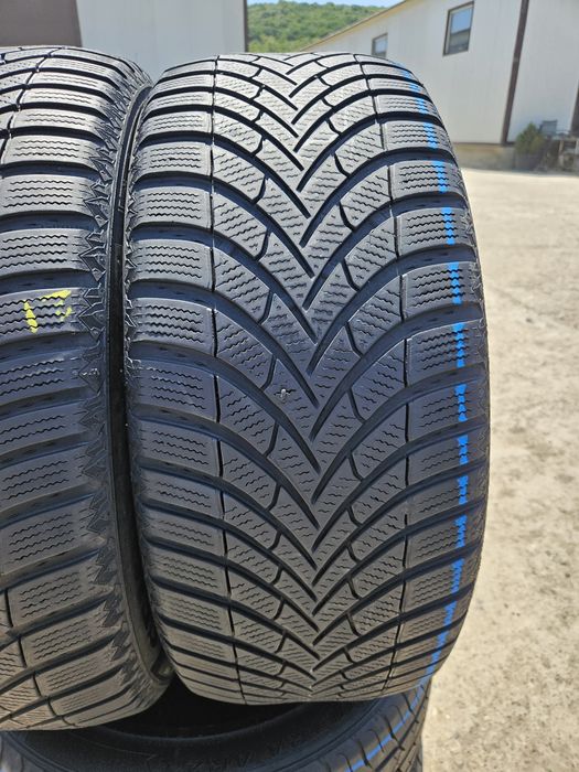 Vând anvelope m+s 235/55/17 235/55r17 SEMPERIT