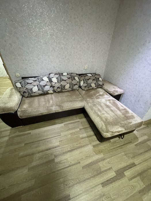 Продам диван. Самовывоз. Пришахтинск, 21-й микрорайон