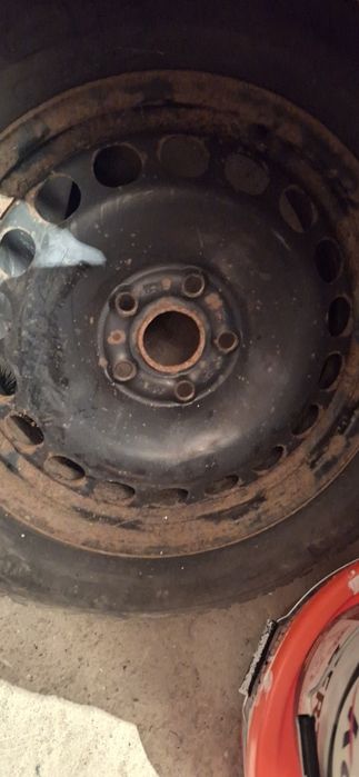 Vând 4 jante pentru Audi A4,B7.