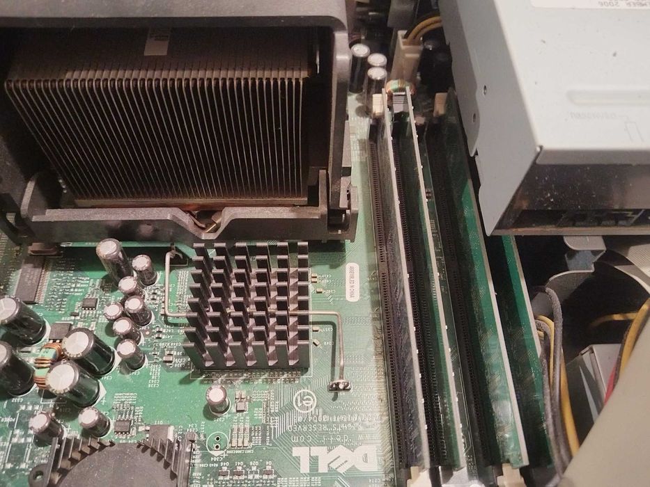 Компютър настолен Dell