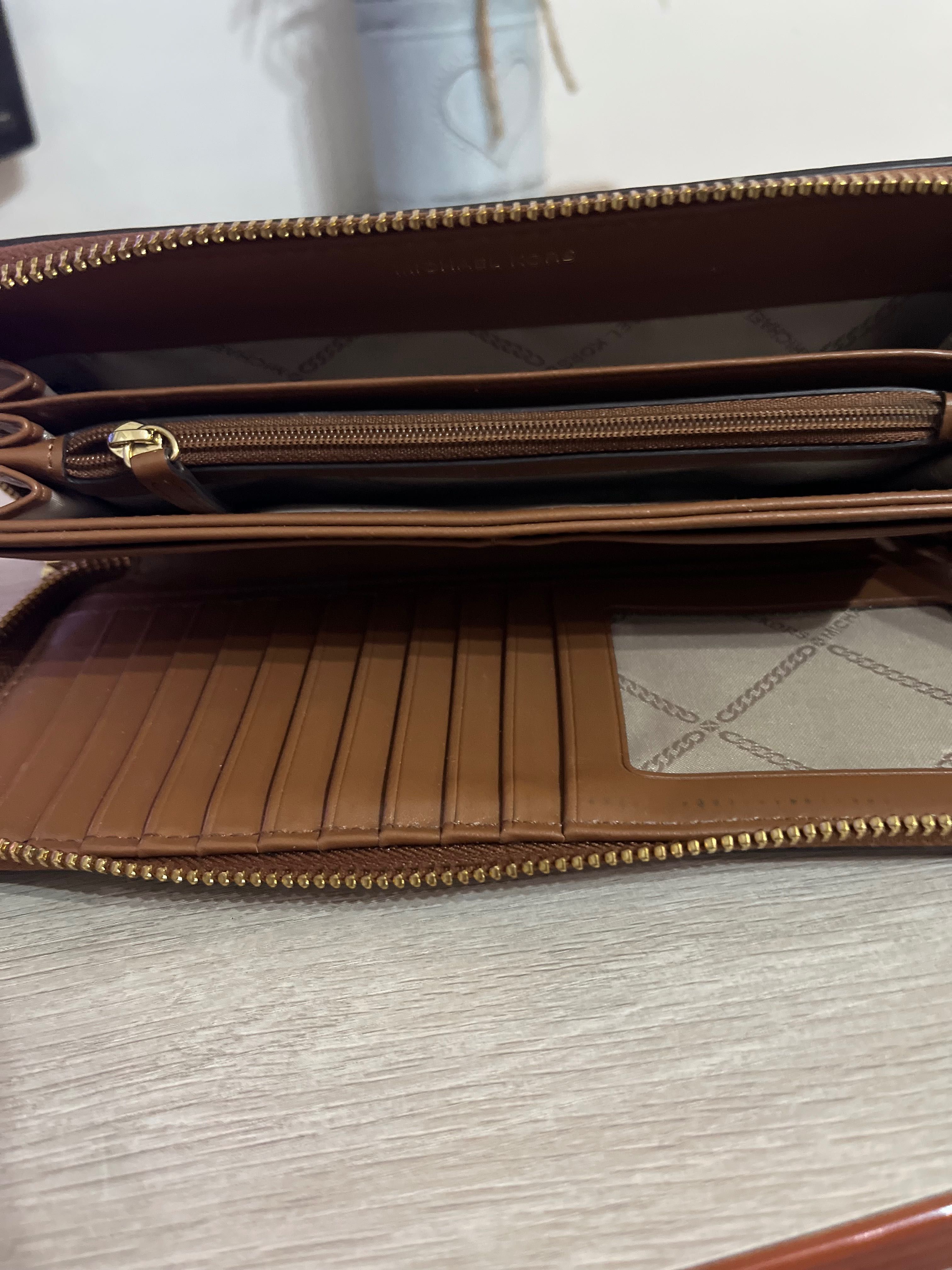 Оригинално Портмоне Michael Kors