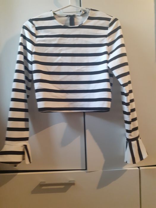 Bolero cu fermoar Zara