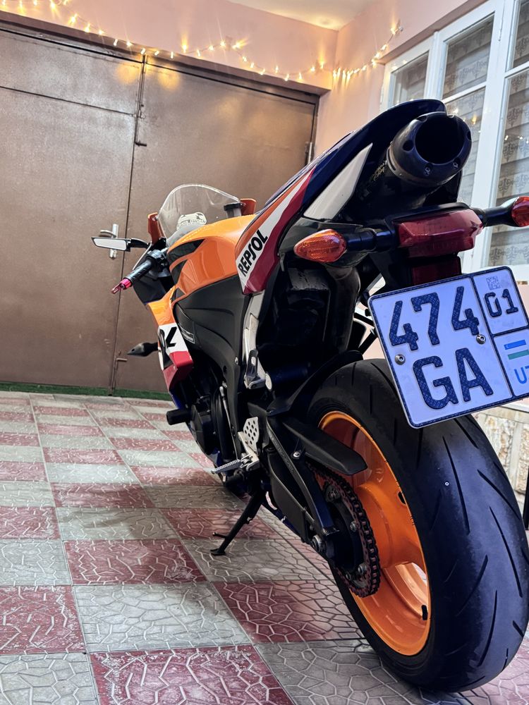 Honda cbr600rr repsol 10 min prabeg