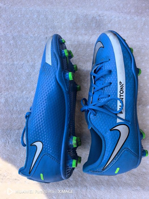 Детски бутонки nike номер 36 стелка 23см