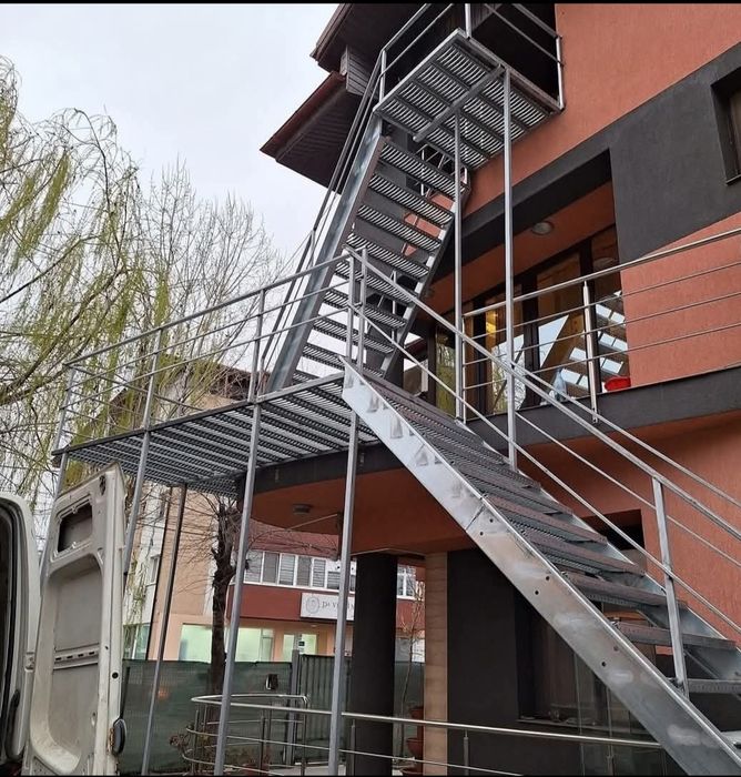 Scară zincate la diferite dimensiuni