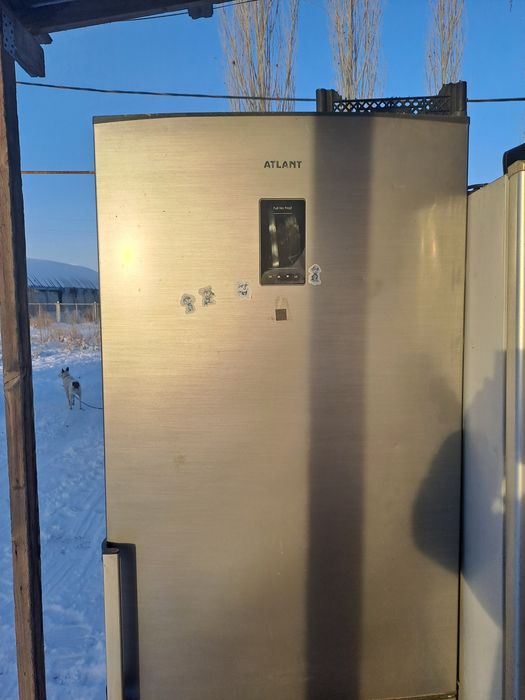 ПродамХолодильник большой