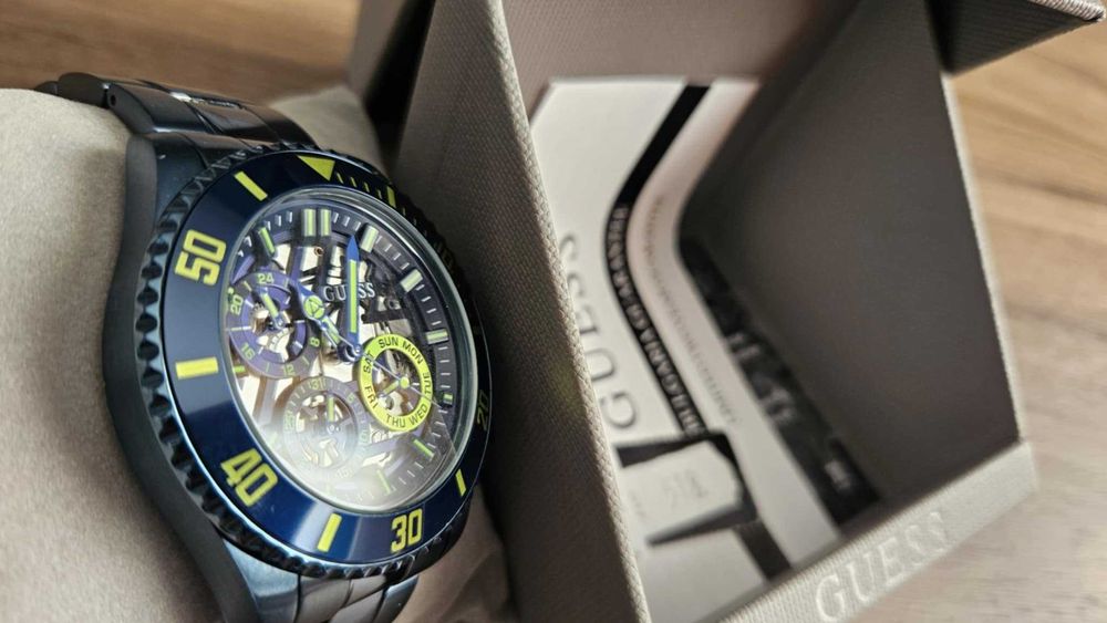 НОВ мъжки часовник GUESS