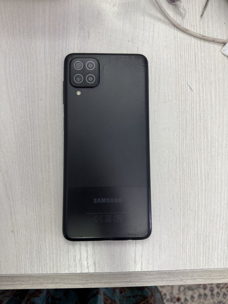 Galaxy A12.