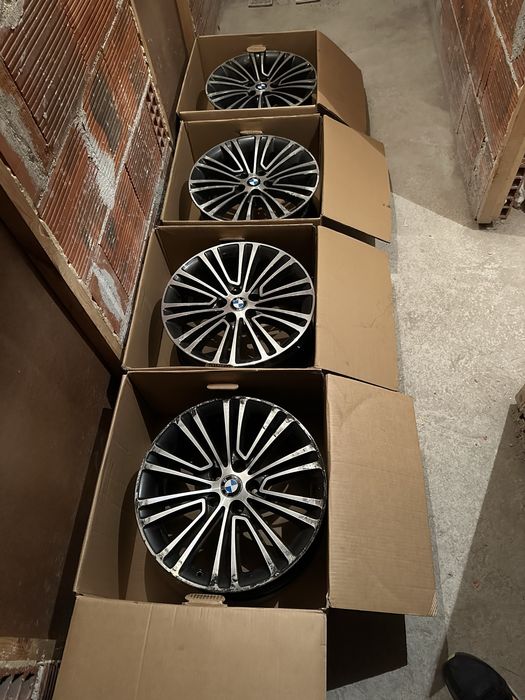 Продавам части за BMW G30 (5 Series)