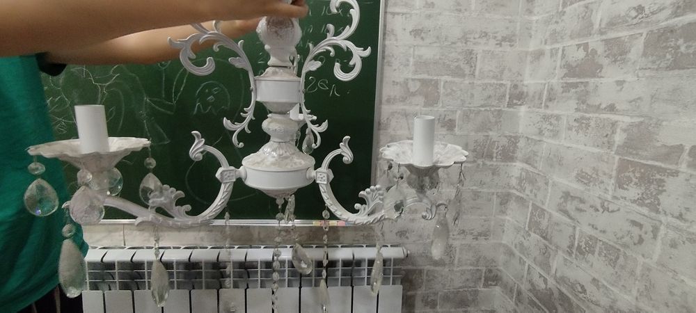 Люстра в хорошем состоянии