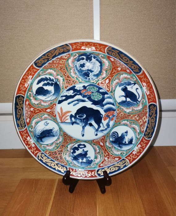 Антикварна китайска порцеланова чиния ръчно рисувана диаметър 26 см.