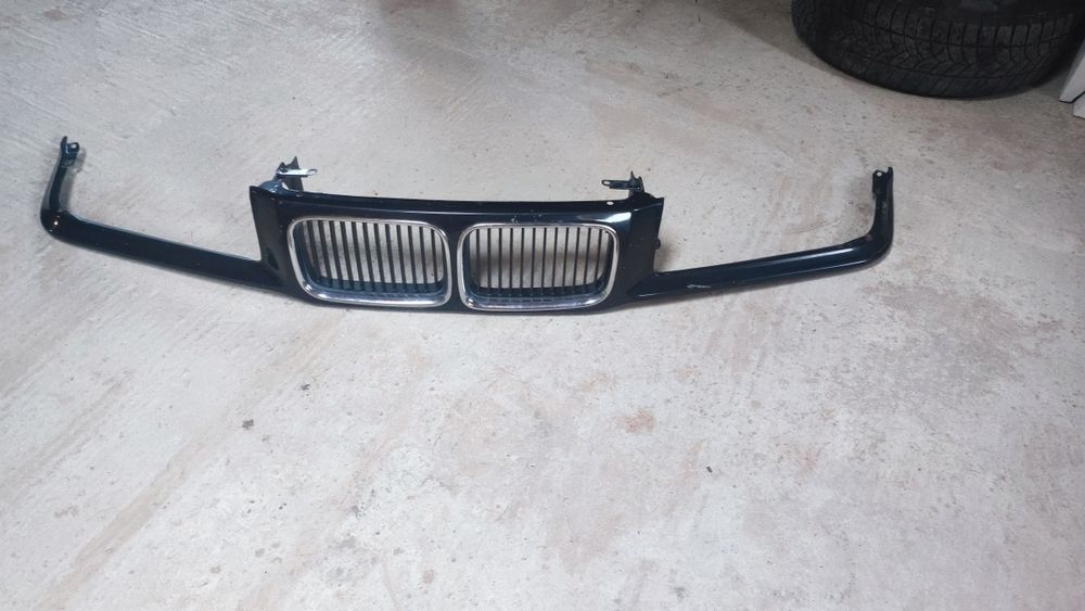 Маска с бъбреци за BMW е36