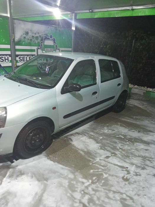 Vand Renault Clio 2 1.2 benzină
