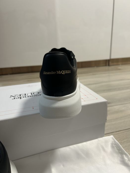 Alexander McQueen nr.40