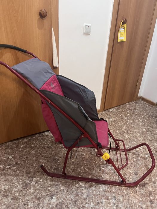 Отдам сани.