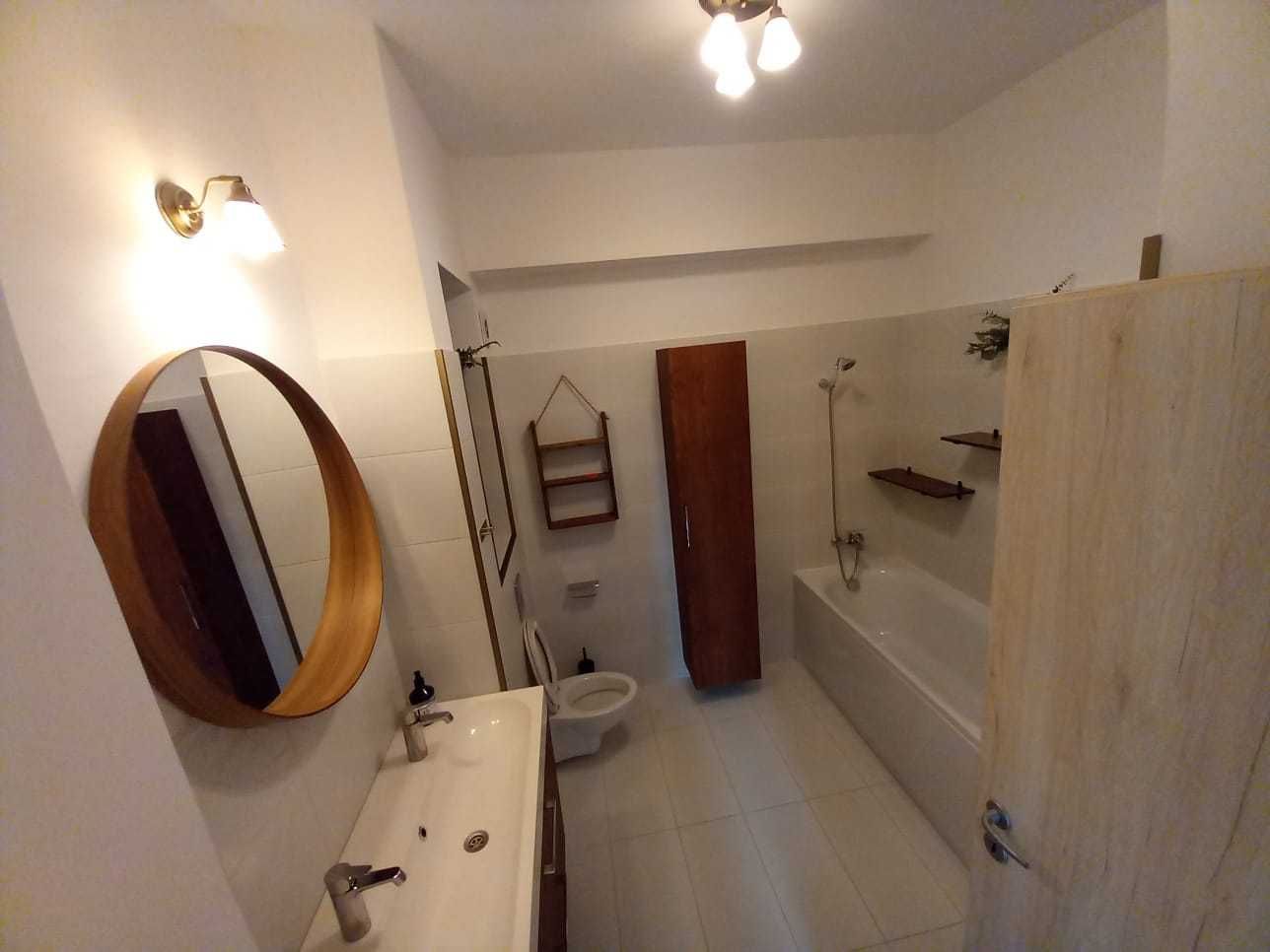 Ap 3 cam, 76 mp, Otopeni central, 2 bai, boxa, parcare in curte