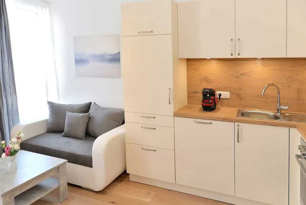 Дава се под наем Едностаен апартамент в Пловдив, Тракия - 46 кв.м за 255 € - Снимка #1