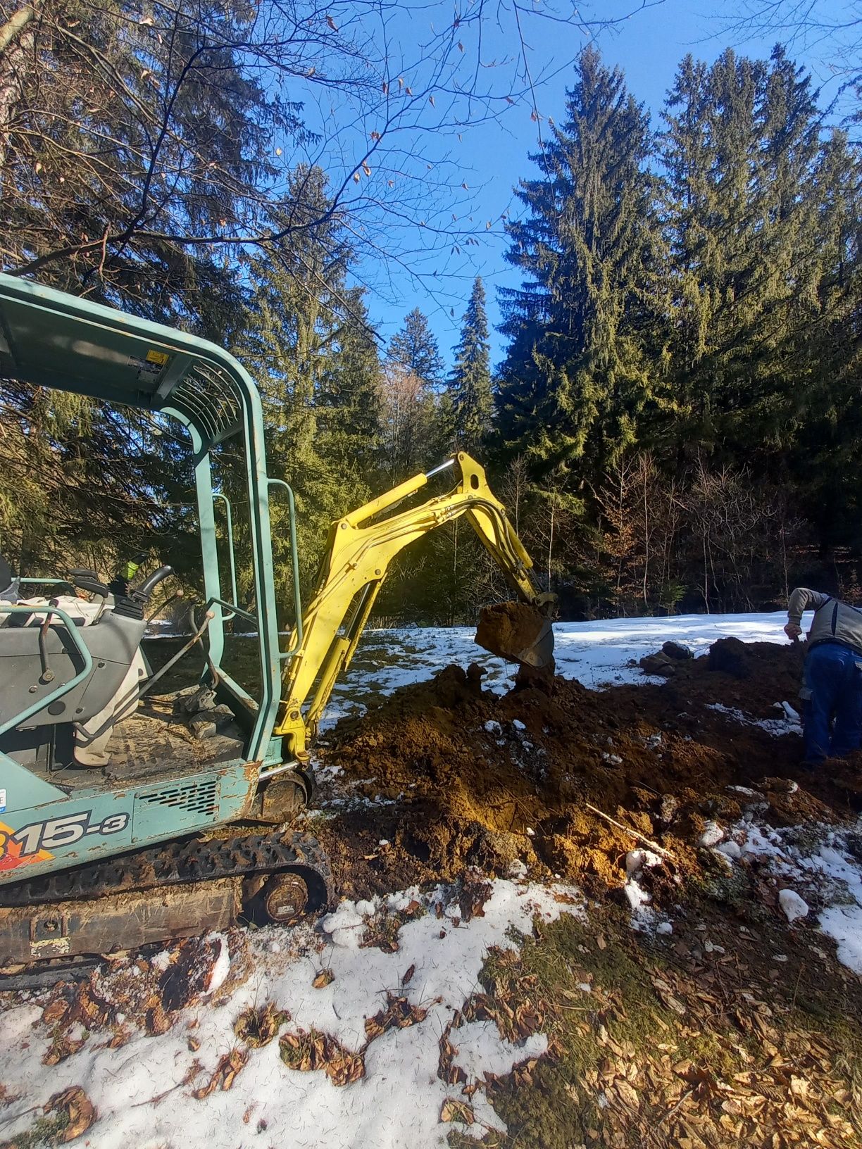 Miniexcavator de inchiriat