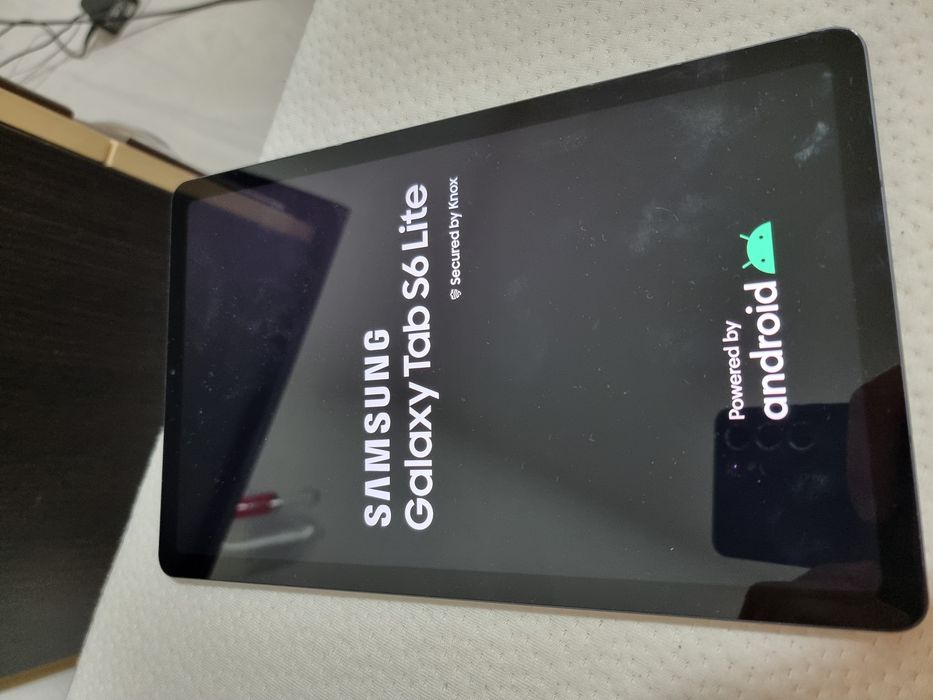 Tableta Samsung S6 lite.