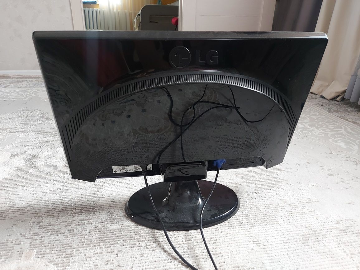 Монитор LG flatron