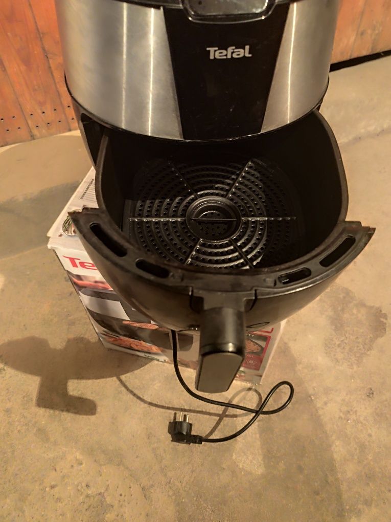 Фритюрник с горещ въздух Tefal Easy Fry XXL EY701D15, 1850 W, 1,6 кг,