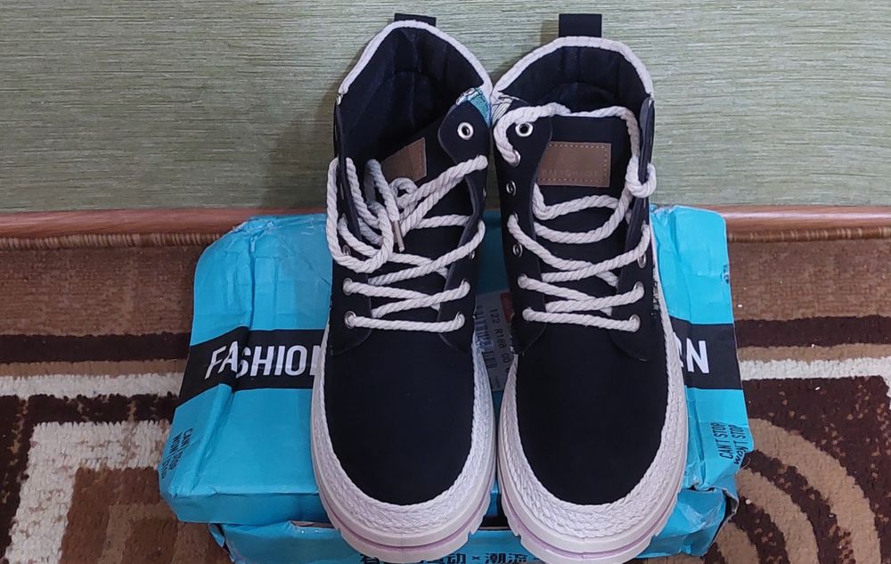 Продам ботинки женские, новые, 45 размер маломерки, реальный размер 43