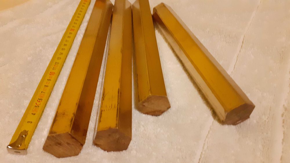 Bare alama hexagonale 32 mm, 8.2 kg, 36 lei pe KG