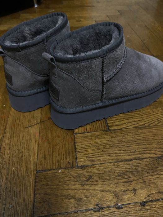 încălțăminte ugg gri