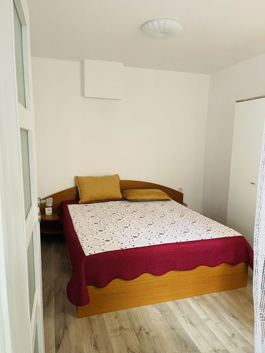 Casa de inchiriat in Piata Cluj, 54mp, 2 camere