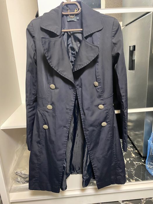 Trench mărimea S/36, stare foarte bună. Marca: Pretty girl