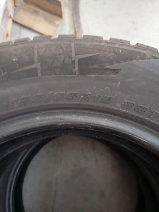 Nexen 185/65/15-зимни