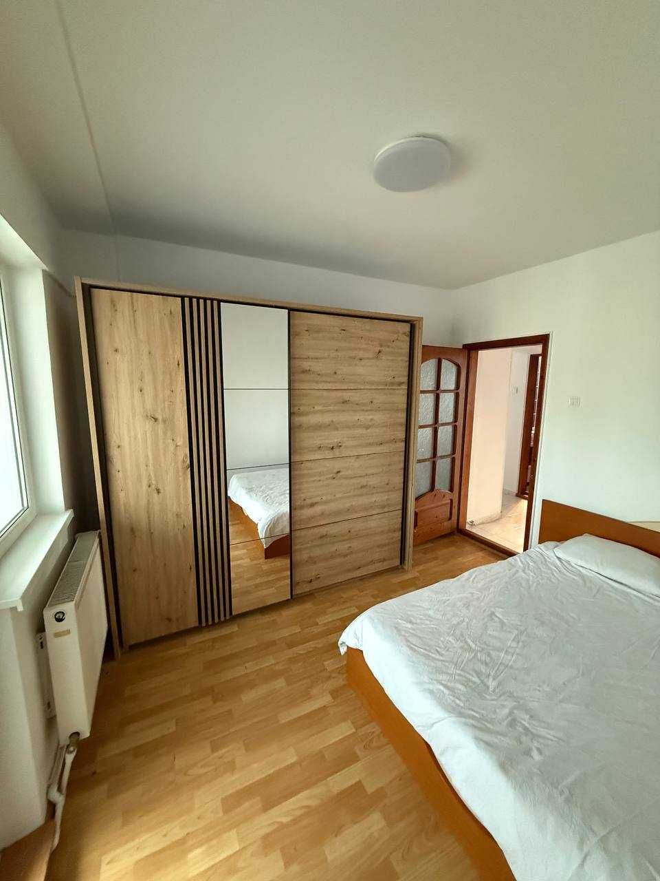 Închiriere apt 3 camere 2 băi Ultracentral Bacău Parcul Trandafirilor