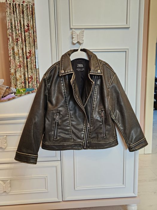 De vânzare geaca Zara