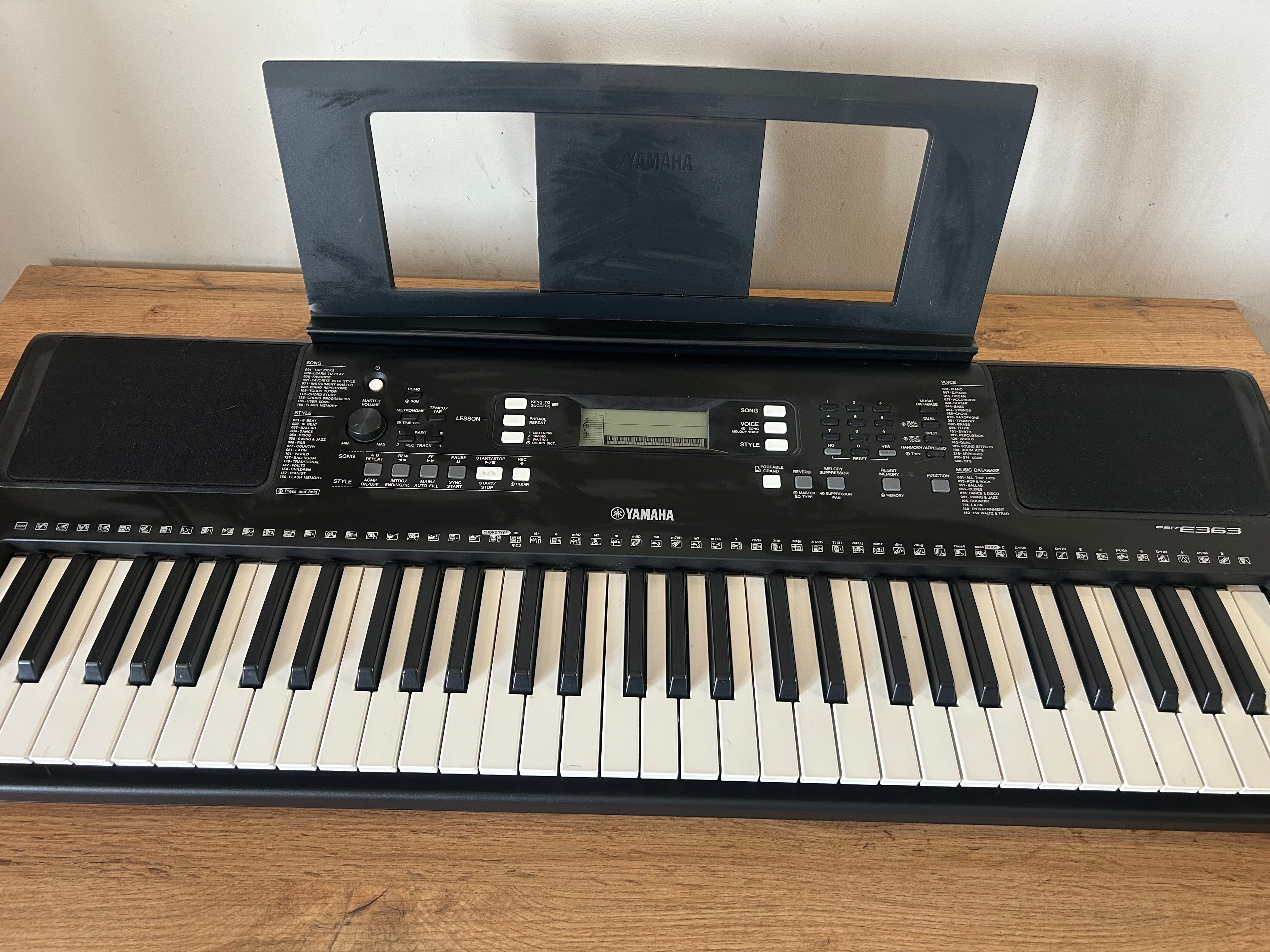 Синтезатор YAMAHA PSR-E363