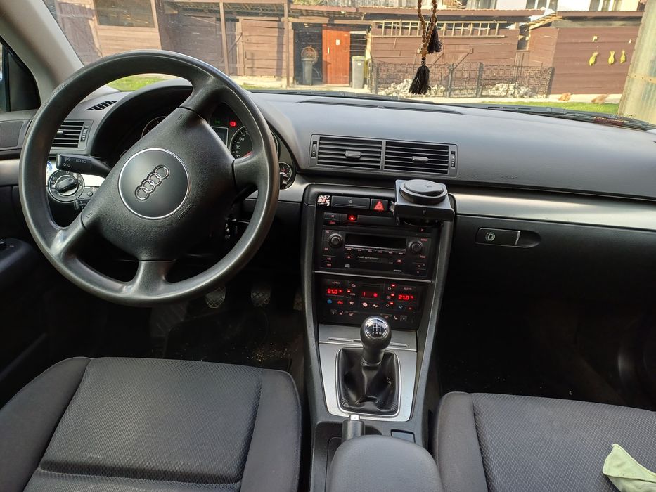 Audi A4 1.6 FSI, 102 cp, an 2002