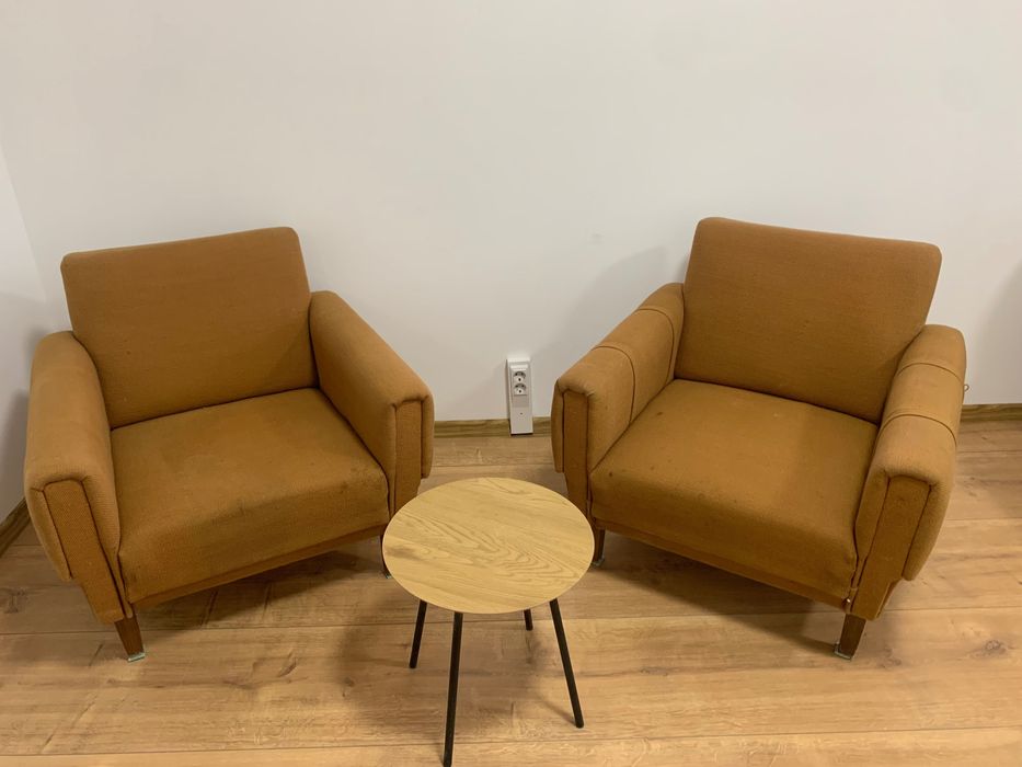 Ретро фотьойли - изключително удобни , и стабилни . Чисти