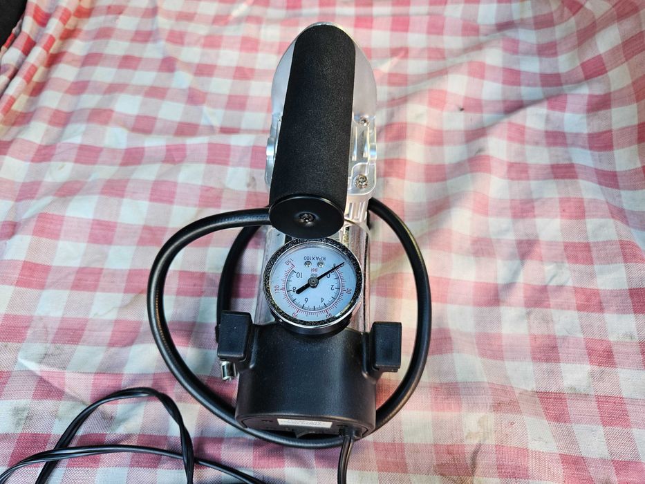 Компресор за гуми 12V Auto practic