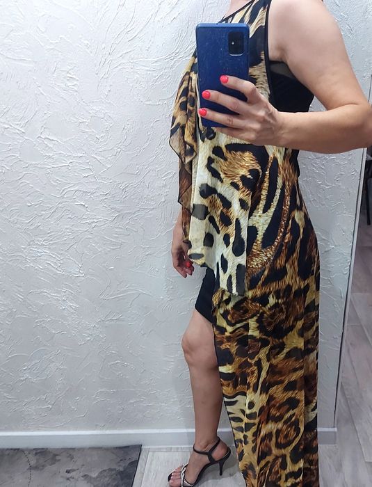 Продам платье со шлейфом