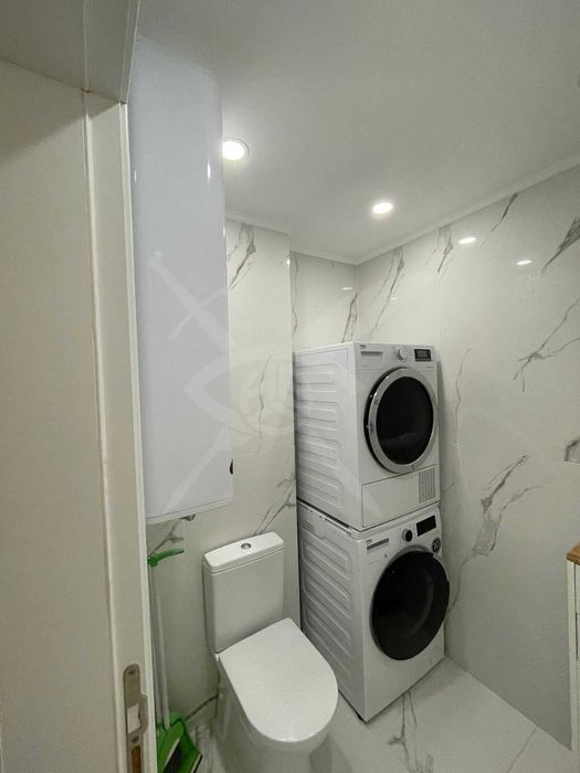 Продава се Тристаен апартамент в Пловдив, Христо Смирненски - 136 кв.м за 1868 €/кв.м - Снимка #5