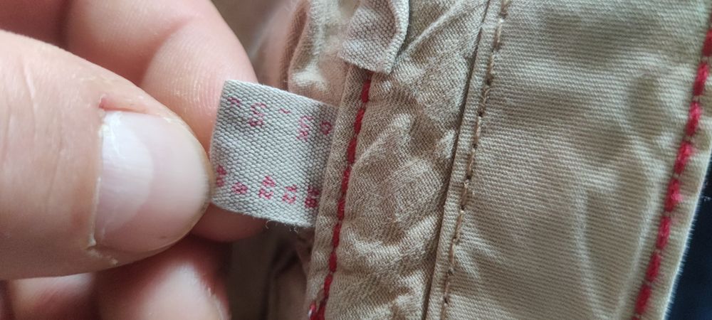 Cămăși , pantaloni și maletă la pachet(Tommy, esprit, jack&Jones)
